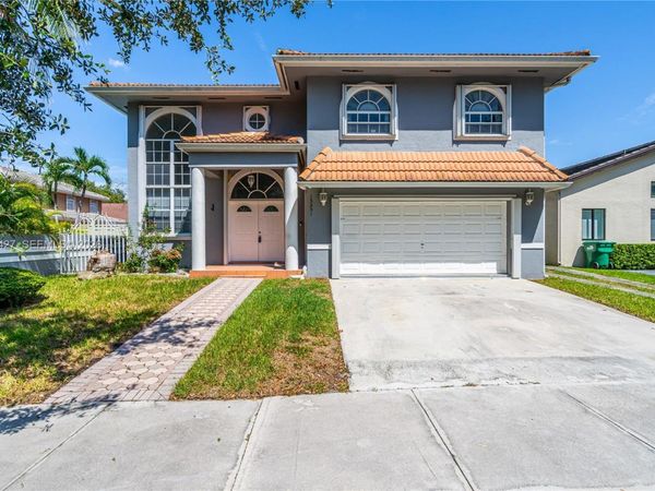 15251 NW 89th Ave , Miami Lakes, FL 33018