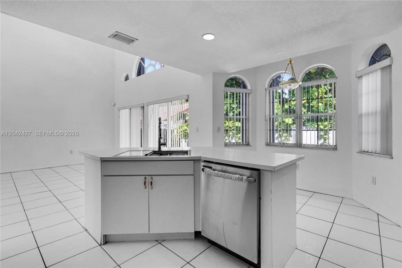 15251 NW 89th Ave , Miami Lakes, FL 33018 Photo
