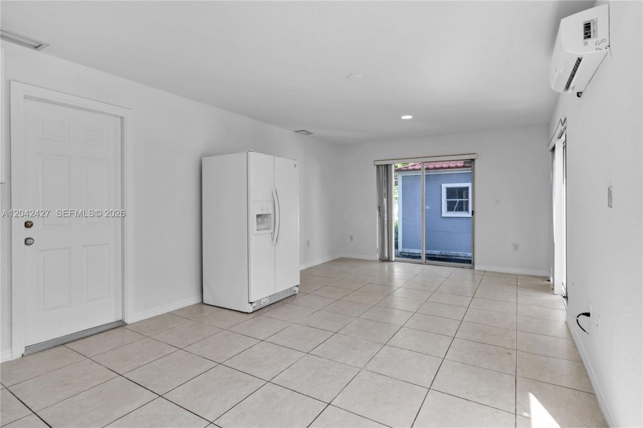 15251 NW 89th Ave , Miami Lakes, FL 33018 Photo