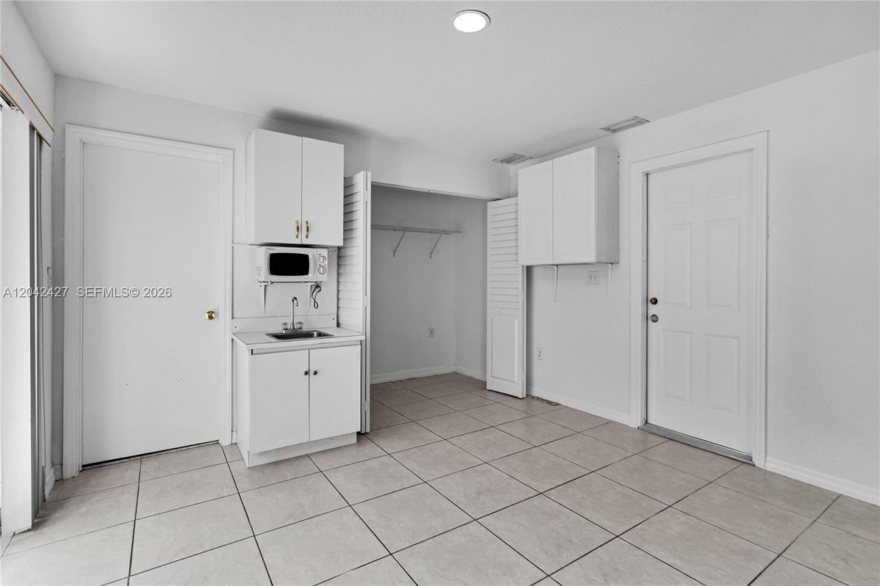 15251 NW 89th Ave , Miami Lakes, FL 33018 Photo