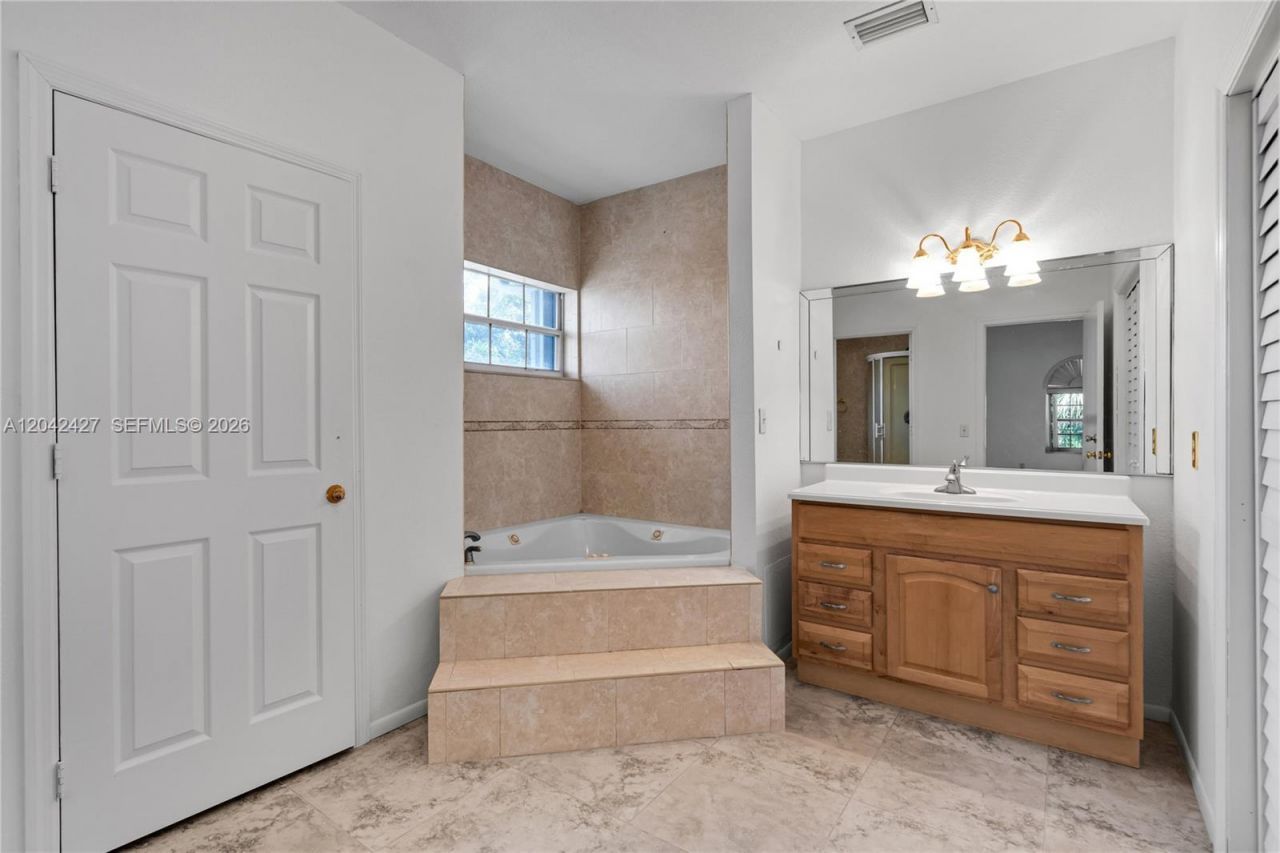 15251 NW 89th Ave , Miami Lakes, FL 33018 Photo