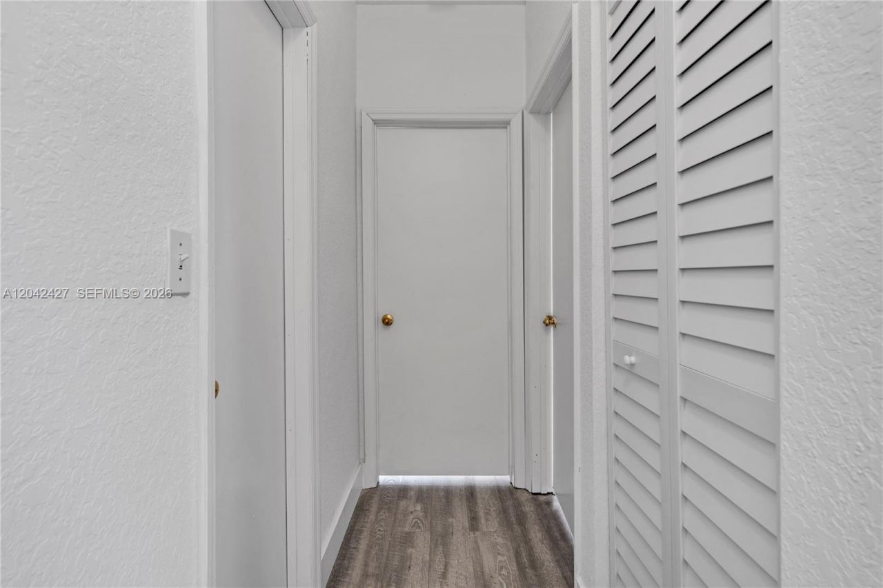 15251 NW 89th Ave , Miami Lakes, FL 33018 Photo