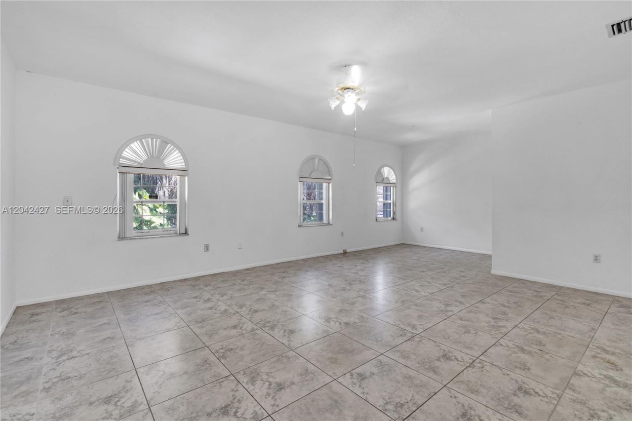 15251 NW 89th Ave , Miami Lakes, FL 33018 Photo
