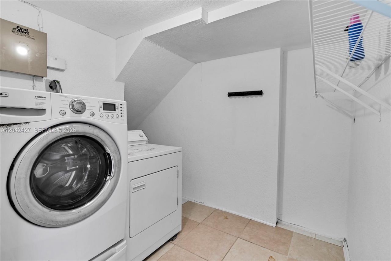 15251 NW 89th Ave , Miami Lakes, FL 33018 Photo