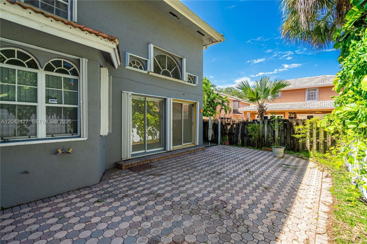 15251 NW 89th Ave , Miami Lakes, FL 33018 Photo
