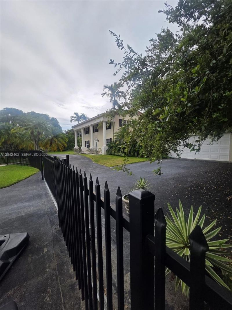 7240 SW 119th St , Pinecrest, FL 33156 Photo