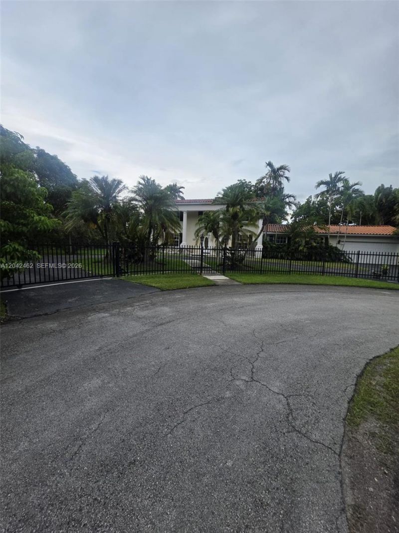 7240 SW 119th St , Pinecrest, FL 33156 Photo