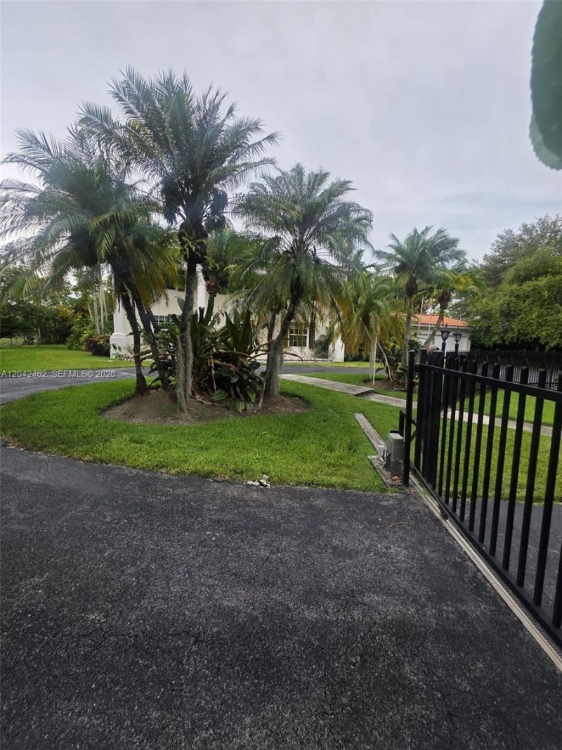 7240 SW 119th St , Pinecrest, FL 33156 Photo