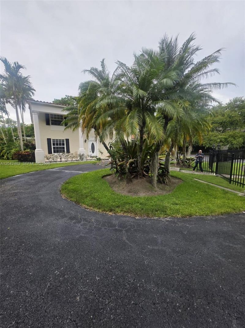 7240 SW 119th St , Pinecrest, FL 33156 Photo