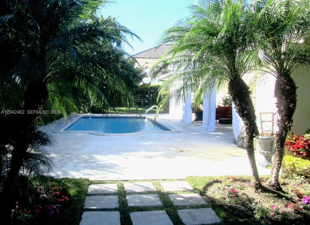 7240 SW 119th St , Pinecrest, FL 33156 Photo