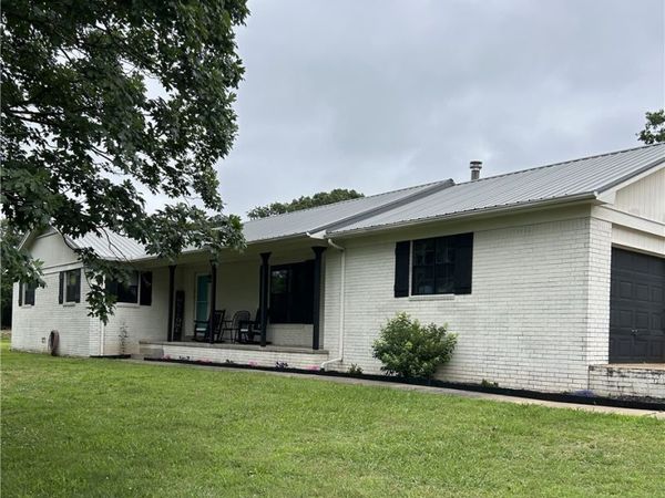 26134 Highway 23 , Huntsville, AR 72740