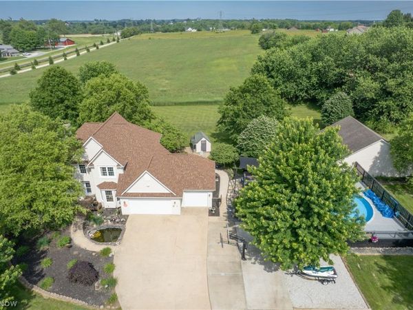 4456 Maplegrove Avenue , Louisville, OH 44641