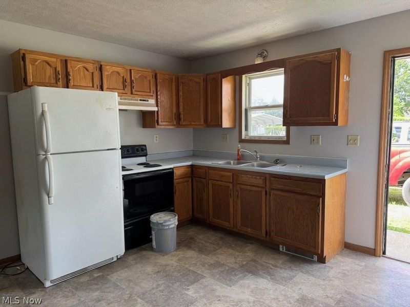 120 8th Drive NE, New Philadelphia, OH 44663 Photo 9