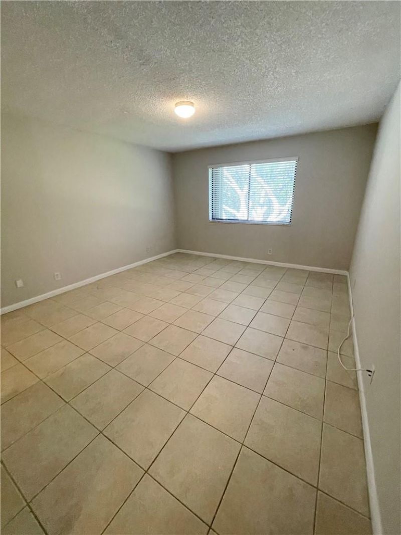 197 Lakeview Drive, Unit 202, Weston, FL 33326 Photo
