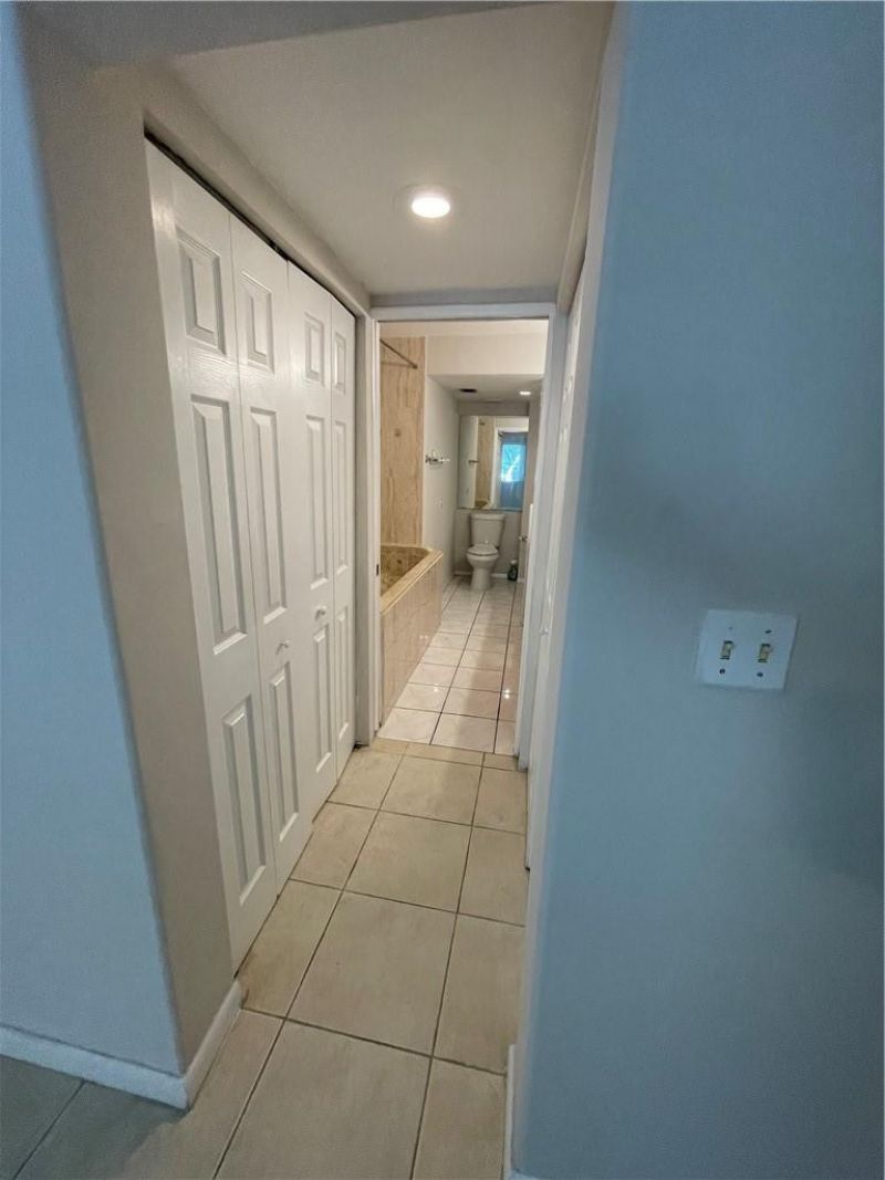 197 Lakeview Drive, Unit 202, Weston, FL 33326 Photo