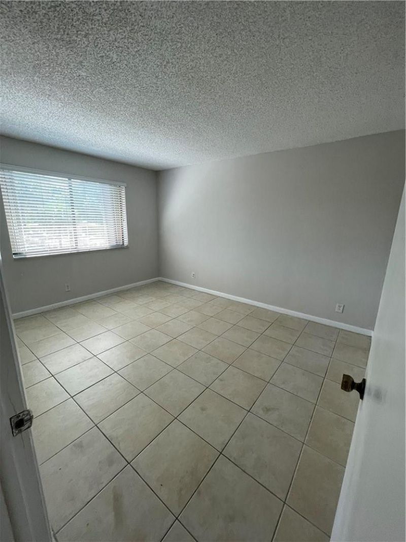 197 Lakeview Drive, Unit 202, Weston, FL 33326 Photo
