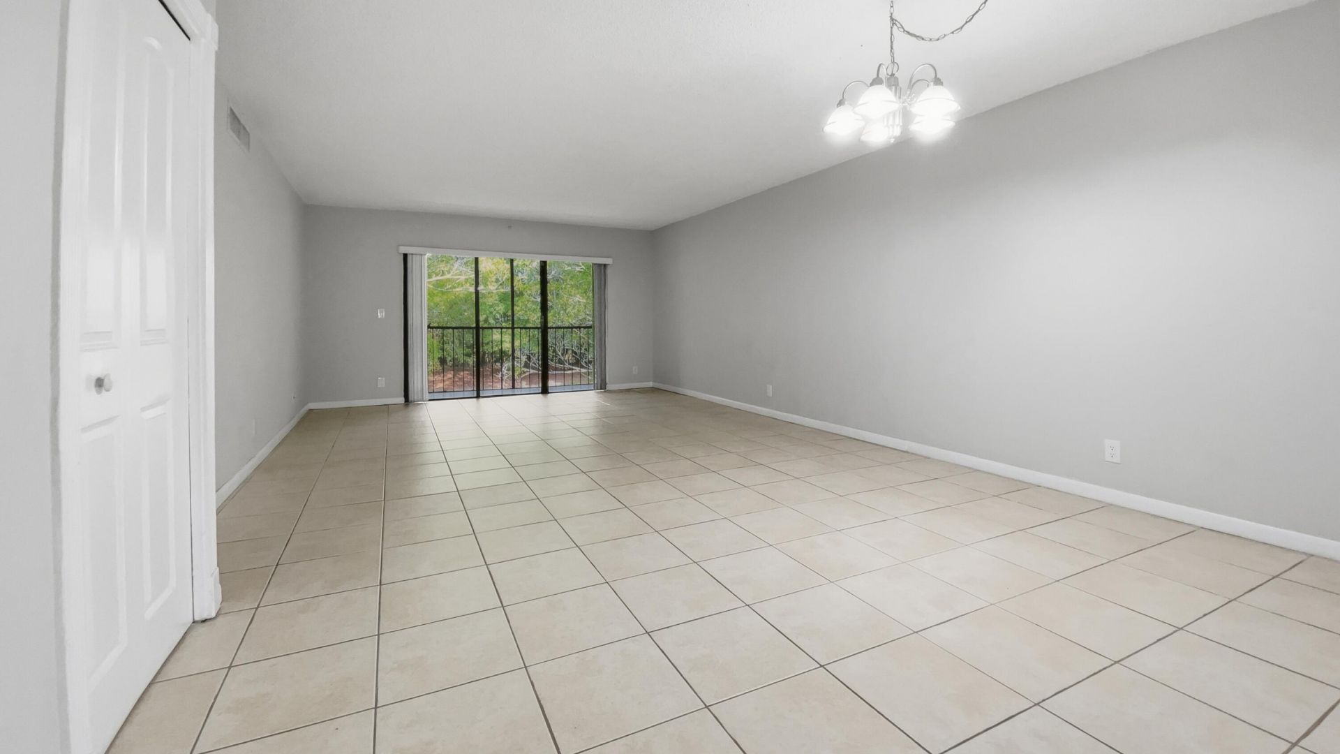 197 Lakeview Drive, Unit 202, Weston, FL 33326 Photo