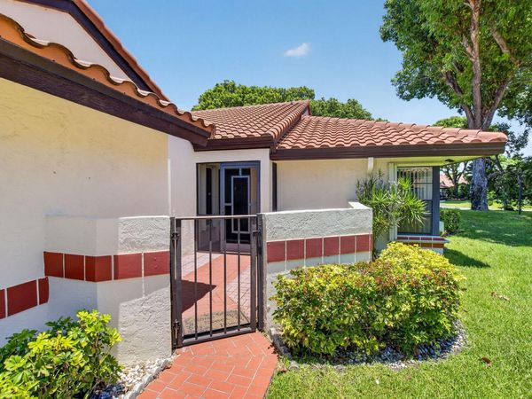 10546 Beach Palm Court, Unit B, Boynton Beach, FL 33437