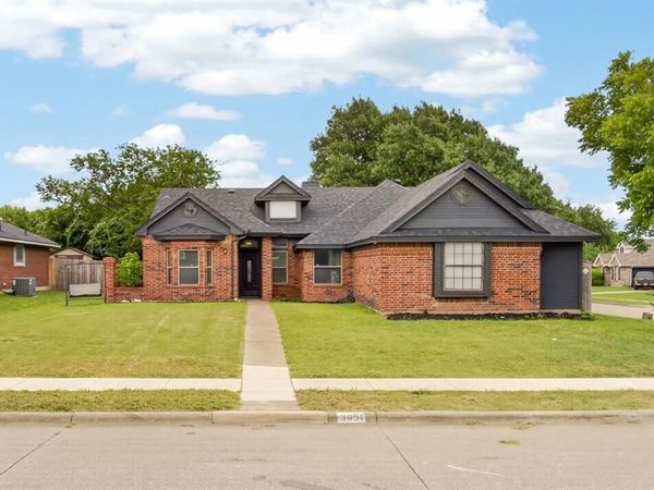 3651 Stresa Lane, Grand Prairie, TX 75052