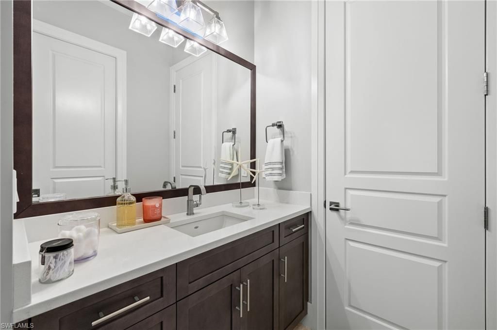 14726 Reserve Ln , Naples, FL 34109 Photo