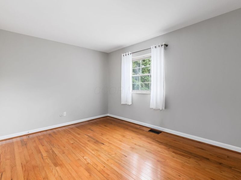 148 Tarryton Court W, Unit 25B, Columbus, OH 43228 Photo 19