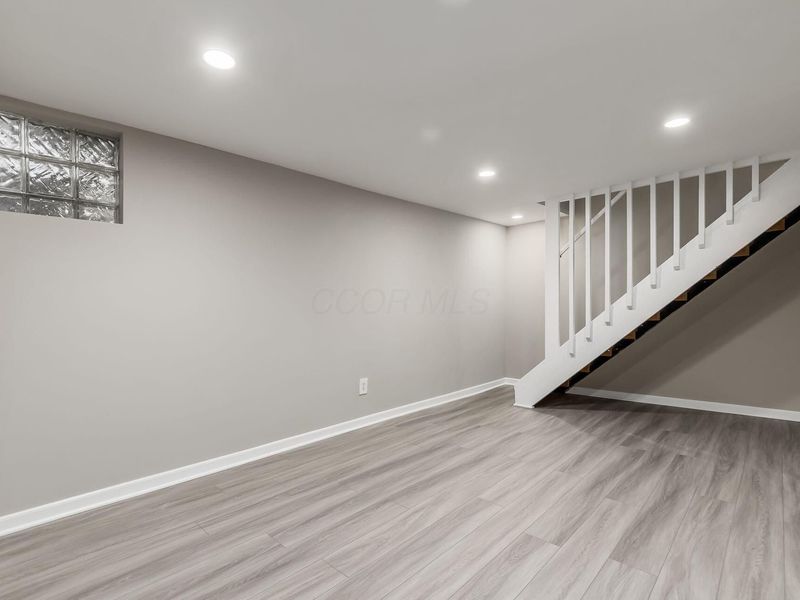 148 Tarryton Court W, Unit 25B, Columbus, OH 43228 Photo 31