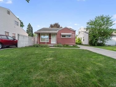4321 S Dearborn Street, Melvindale, MI 48122