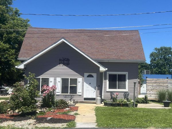 114 W 7th Street, Burlington, IN 46915
