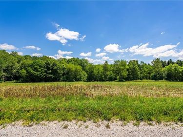 8008 Reef Road NE, Mechanicstown, OH 44651