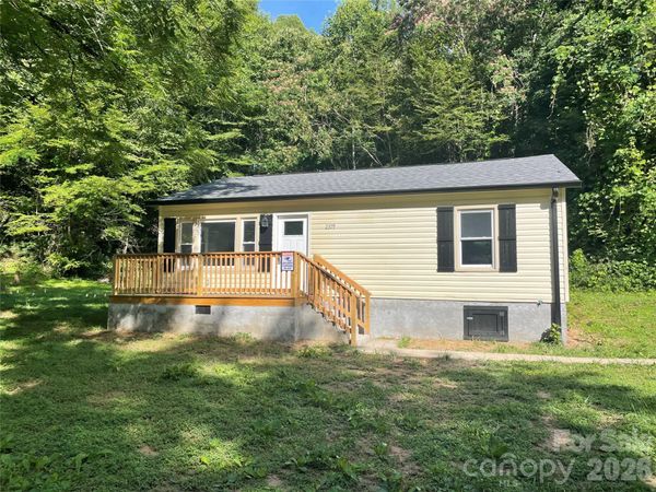 2379 Indian Grave Road , Lenoir, NC 28645