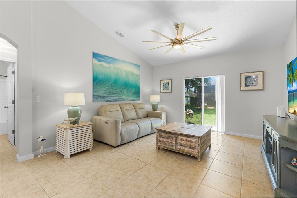 8110 Westfield Circle, Vero Beach, FL 32966 Photo