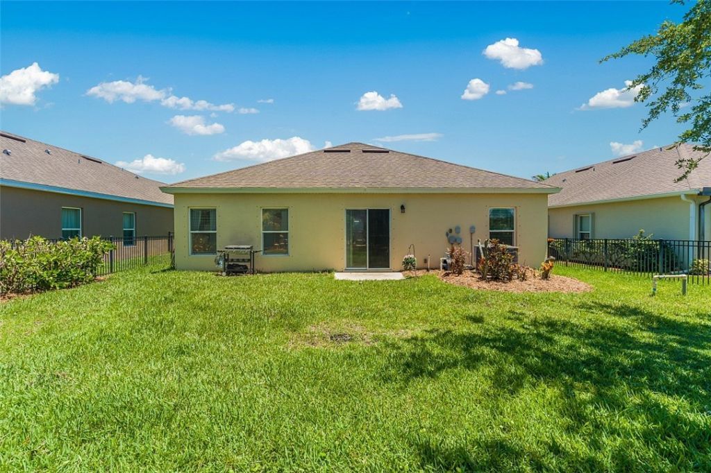 8110 Westfield Circle, Vero Beach, FL 32966 Photo