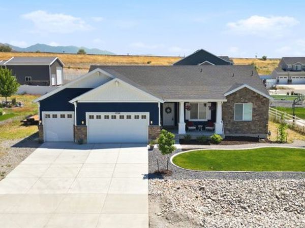 1266 E BLUE MOON DR N, Unit 9, Lake Point, UT 84074