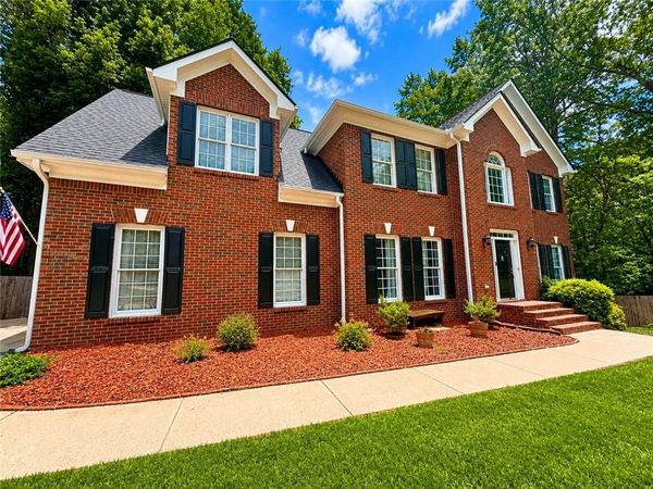 1156 Maple Creek Ridge , Loganville, GA 30052