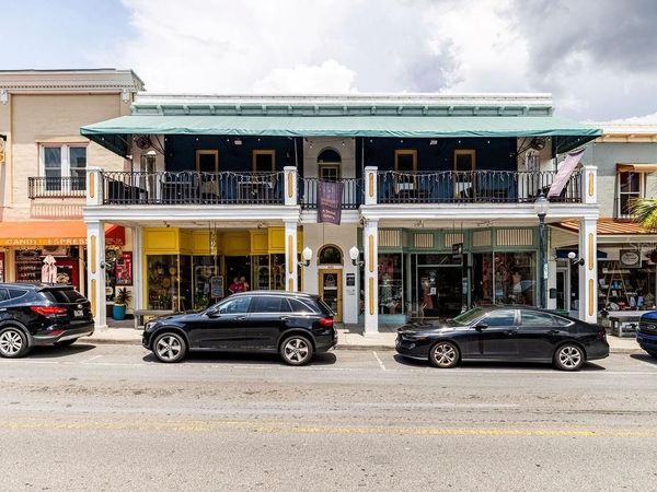 440 N DONNELLY STREET , MOUNT DORA, FL 32757