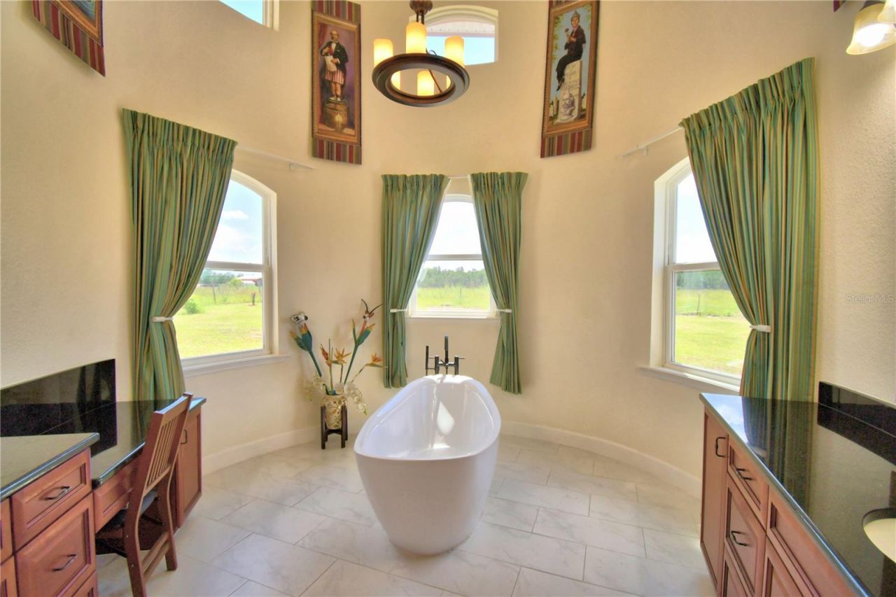 13023 Sweet Hill Rd, Polk City, FL 33868 Photo