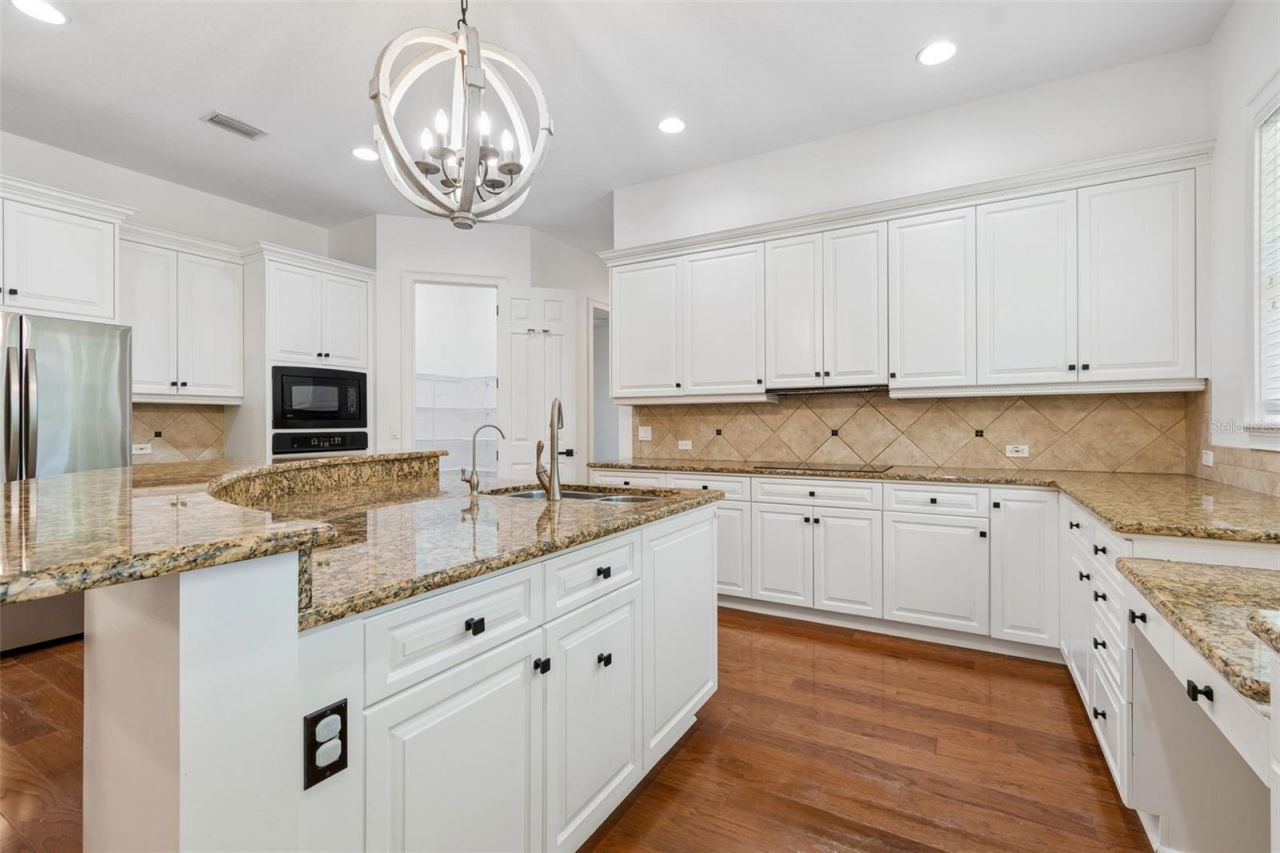 2107 Carroll Landing Drive, Tampa, FL 33612 Photo