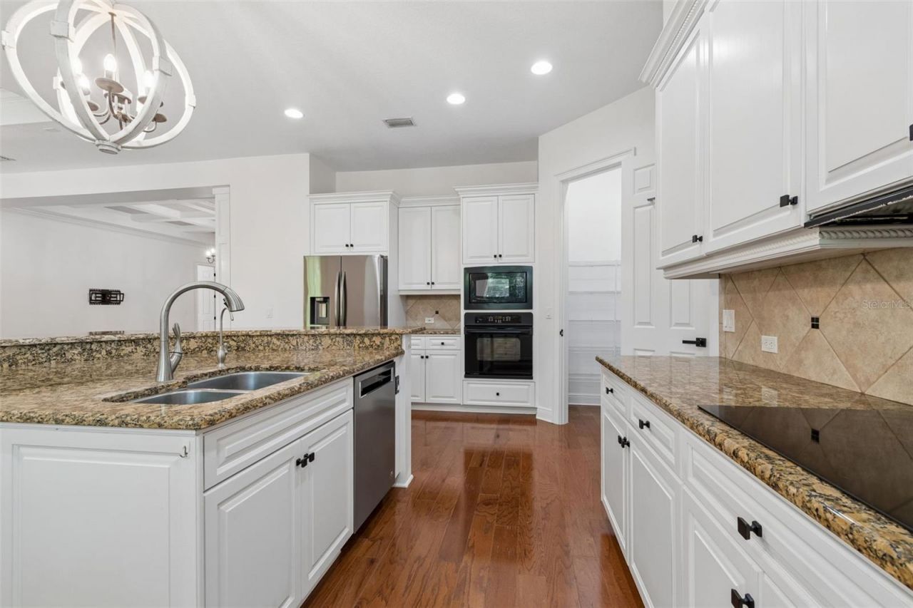 2107 Carroll Landing Drive, Tampa, FL 33612 Photo