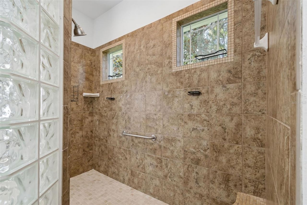 2107 Carroll Landing Drive, Tampa, FL 33612 Photo