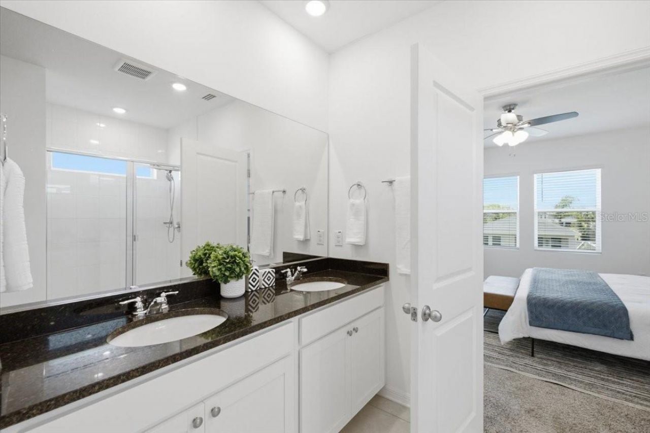 5718 Los Robles Court , Palmetto, FL 34221 Photo