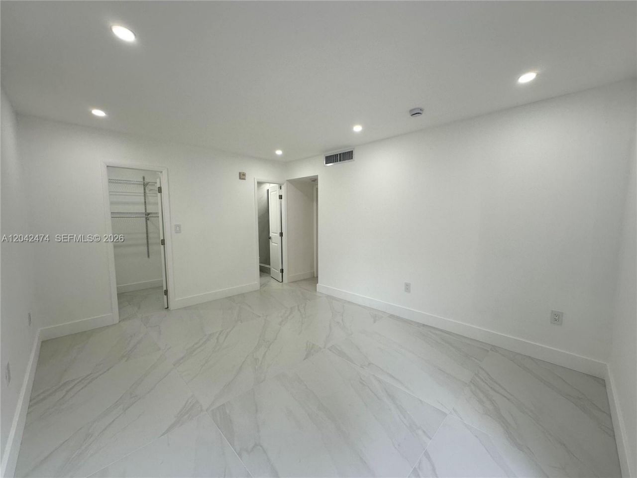 17620 Atlantic Blvd , Unit 310, Sunny Isles Beach, FL 33160 Photo