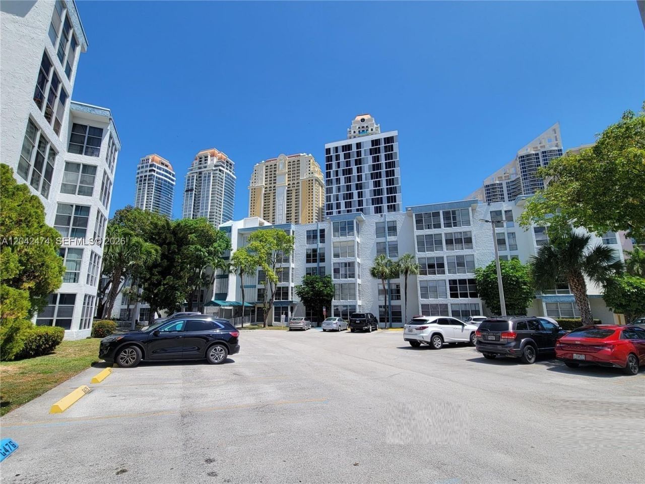 17620 Atlantic Blvd , Unit 310, Sunny Isles Beach, FL 33160 Photo