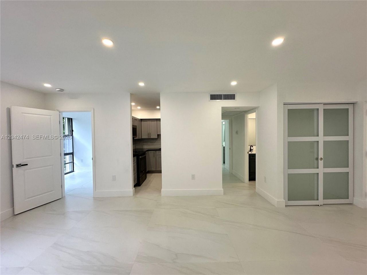 17620 Atlantic Blvd , Unit 310, Sunny Isles Beach, FL 33160 Photo