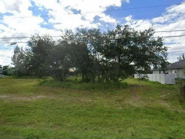 1818 SW 17th AVE , CAPE CORAL, FL 33991