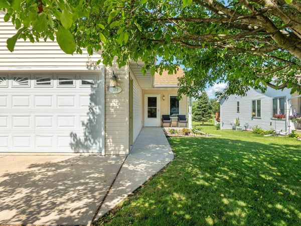 573 N Wisconsin Street, Berlin, WI 54923