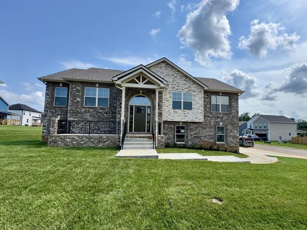 794 Carrillo Dr , Clarksville, TN 37040