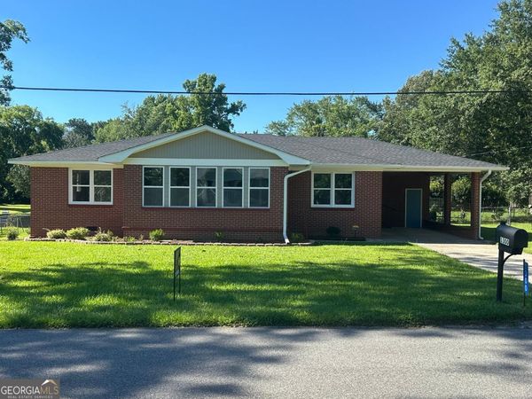 1300 Stonewall Street, Dublin, GA 31021