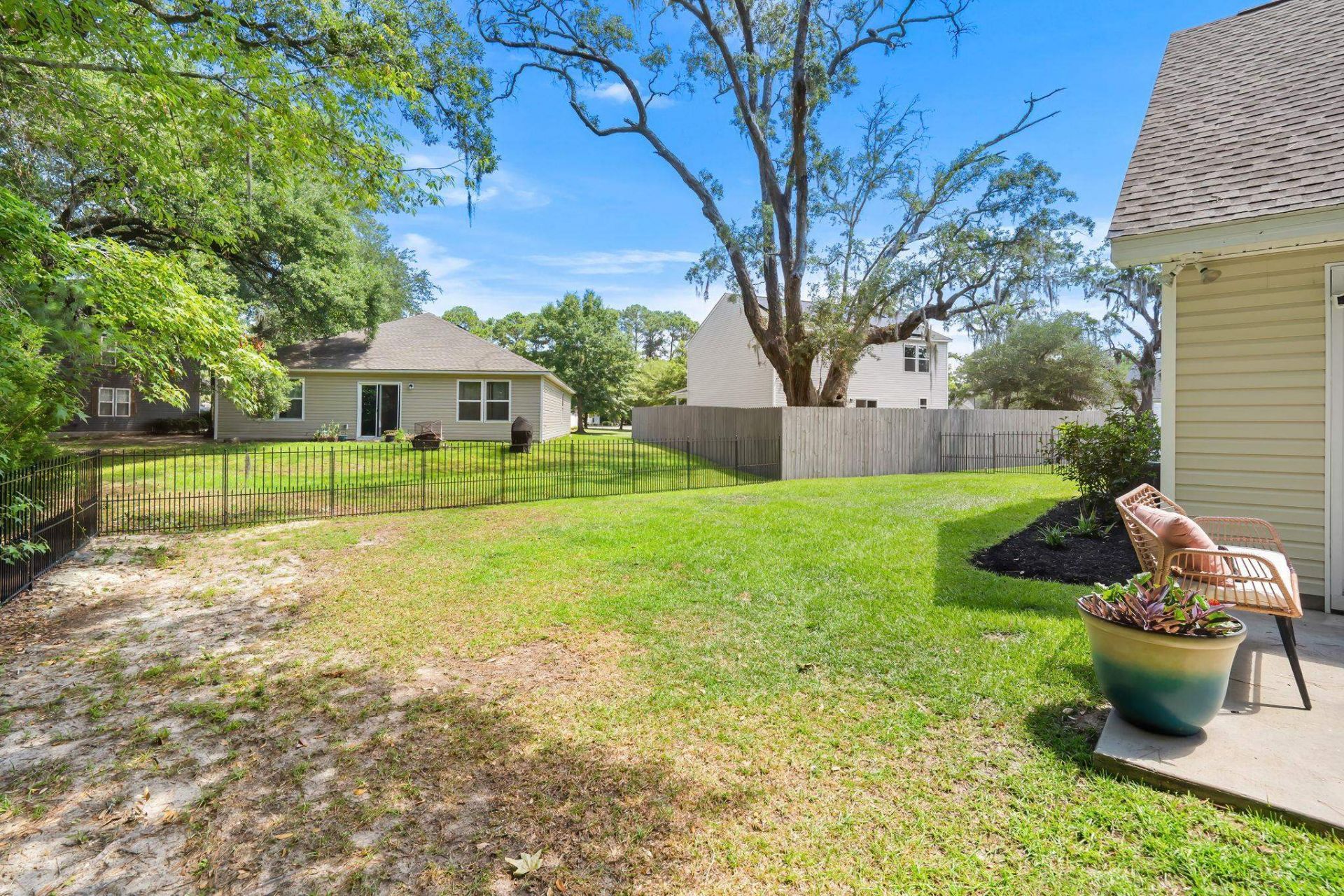 17 Sedley Ct. Photo 30