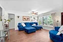 17 Sedley Ct. photo 4