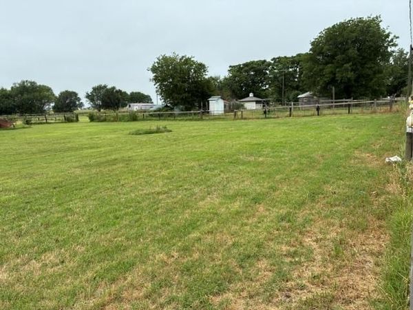 222 6th Street, Bradley, OK 73011